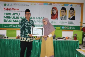 Tingkatkan Mutu Karya Tulis Ilmiah Mahasiswa, Prodi PIAUD Gandeng PPJ PAUD Indonesia Adakan Kuliah Tamu.